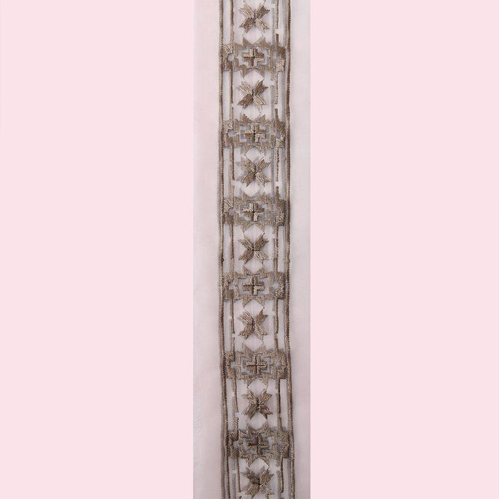 Flower Motif Embroidery Patti Cute Applique Badge Des-185 - ONIEO - #1Best online shopping store in Pakistan