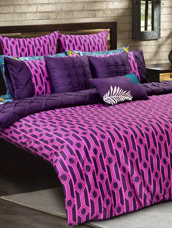 Indulgent Baotou Geo Palm Quilt Cover - ONIEO - #1Best online shopping store in Pakistan